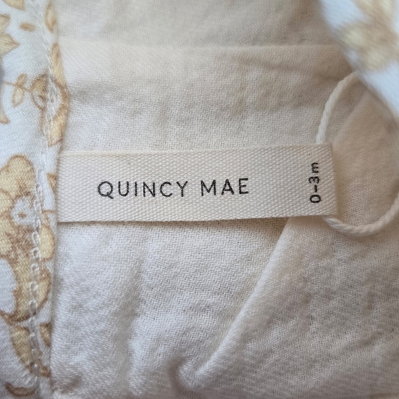 Quincy Mae Bunny Bonnet in Dahlia. Size 0-3 M. New.Featuring the sweetest flop - Picture 7 of 9